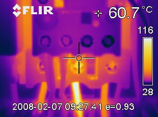 das zugeh�rige Thermogramm best�tigt nochmals die Dringlichkeit einer Reparatur